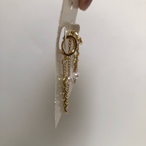 Gold Fashion Earrings NWOT - Picture 4 of 5